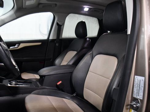 Used 2021 Ford Escape Titanium w/ Titanium Elite Package image 13