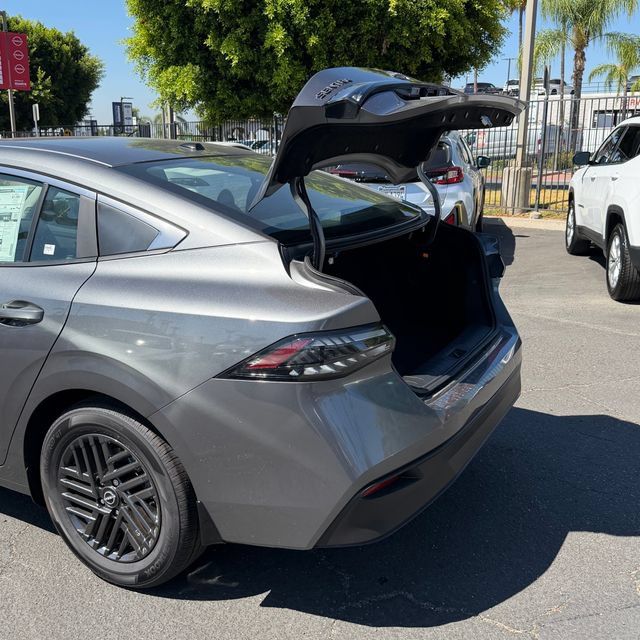 New 2026 Nissan Sentra SV w/ Floor Mat Package FWD image 8