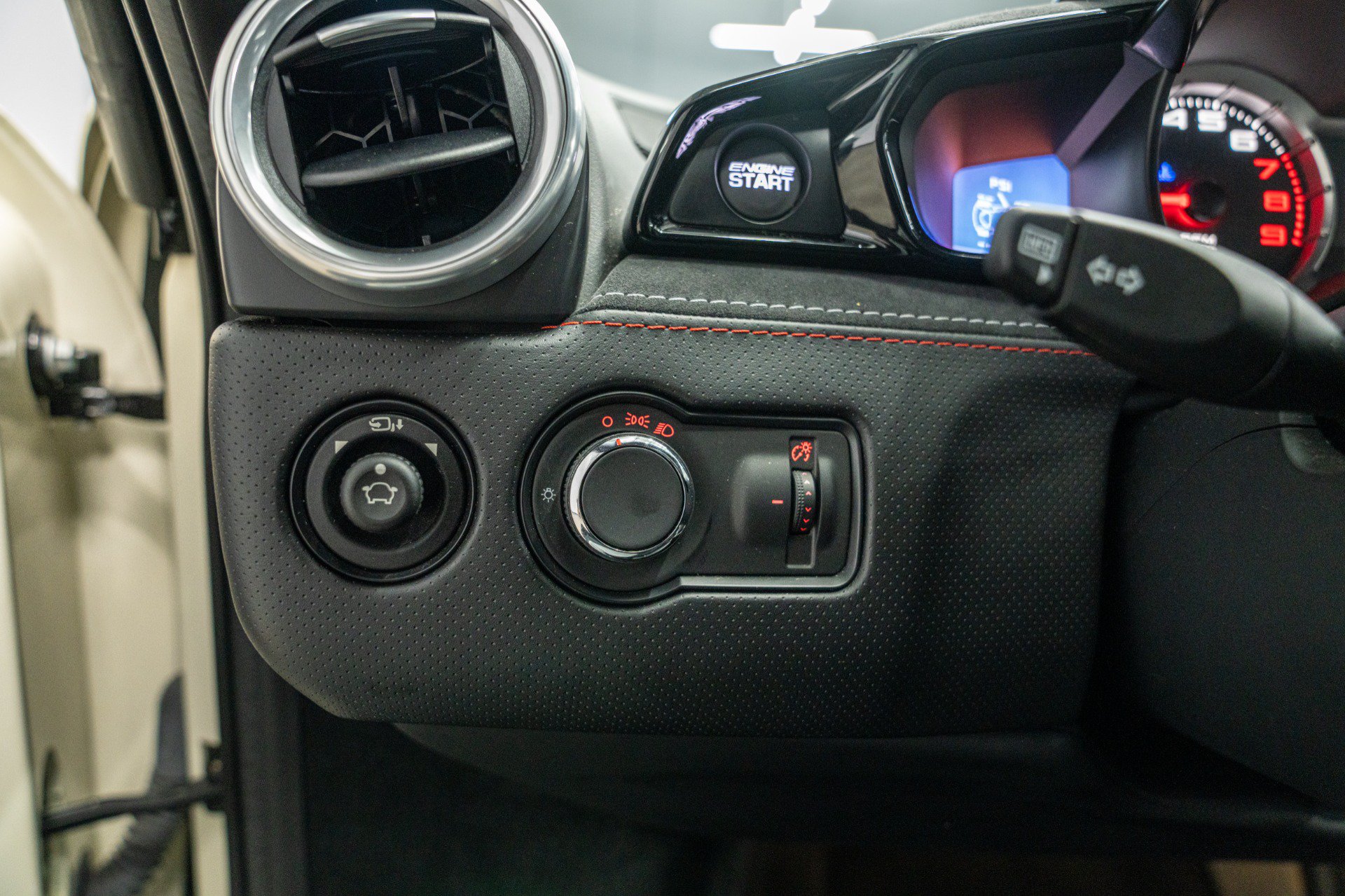 Used 2020 Lotus Evora RWD image 30