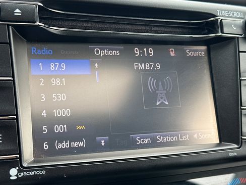 Used 2018 Toyota RAV4 XLE FWD image 18