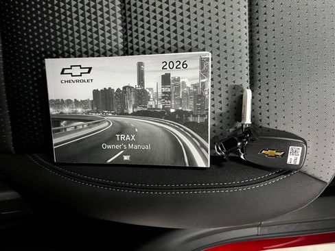 New 2026 Chevrolet Trax LT w/ LT Convenience Package FWD image 33