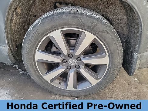 Certified 2025 Honda Pilot Touring image 7