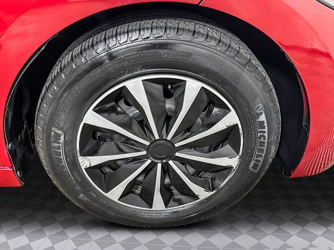 Used 2017 Hyundai Elantra SE image 36