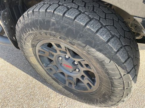 Used 2022 Toyota 4Runner SR5 Premium w/ Moonroof Package image 12