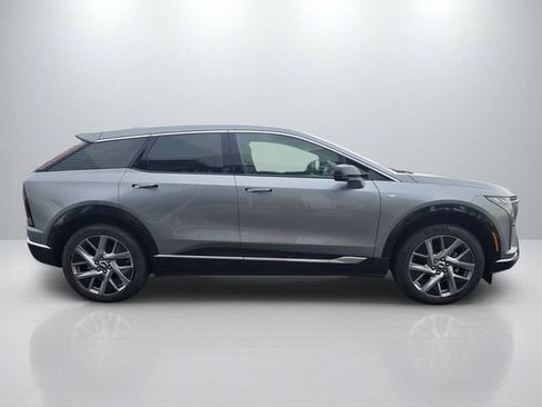 New 2026 Cadillac Optiq Luxury 1 RWD image 4
