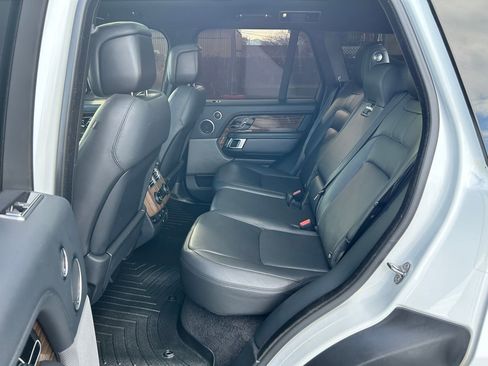 Used 2018 Land Rover Range Rover HSE image 24