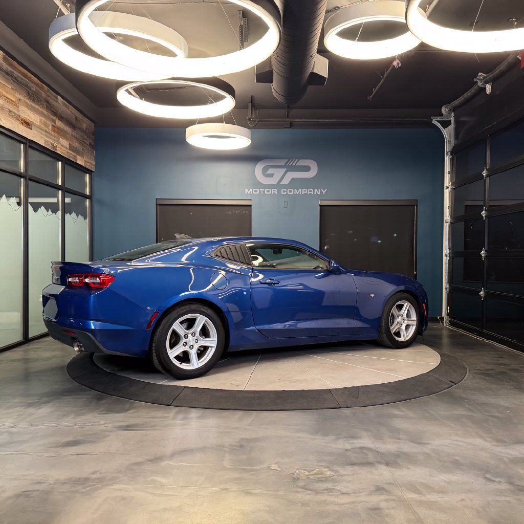 Used 2023 Chevrolet Camaro LT RWD image 3