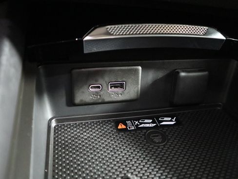 Used 2025 Buick Envision Preferred image 30