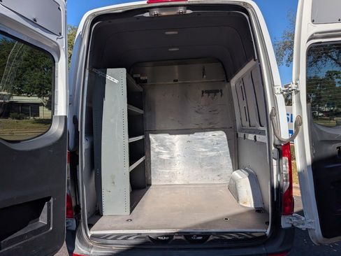Used 2019 Mercedes-Benz Sprinter 144 image 26