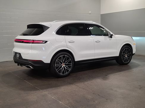 New 2026 Porsche Cayenne image 5