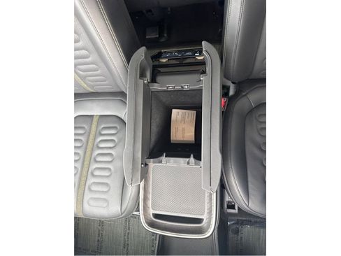 Used 2022 Rivian R1S Launch Edition image 15