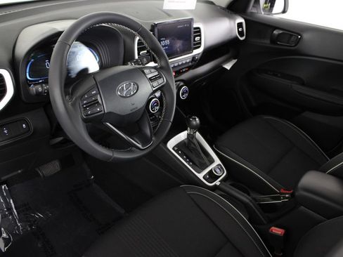 Certified 2024 Hyundai Venue Limited FWD image 19