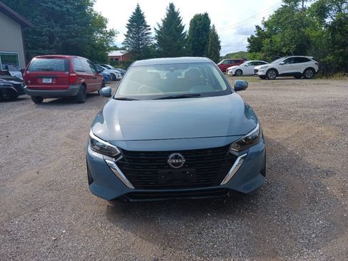 Used 2024 Nissan Sentra SV w/ SV Premium Package FWD image 4