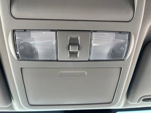 Used 2022 Nissan Frontier SV RWD image 24
