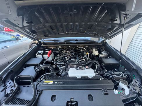 Used 2025 Toyota 4Runner TRD Off-Road image 32