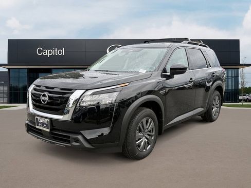 New 2025 Nissan Pathfinder SV image 1