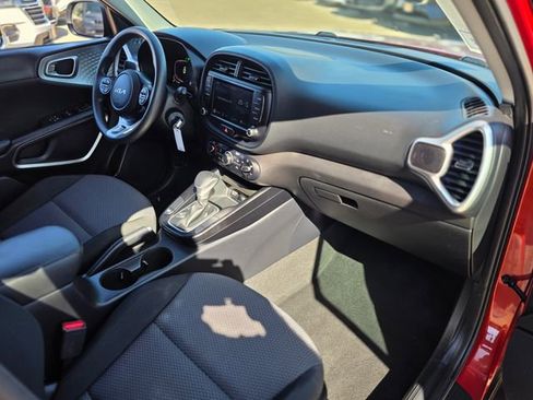 Used 2023 Kia Soul LX w/ Option Group 015 image 8