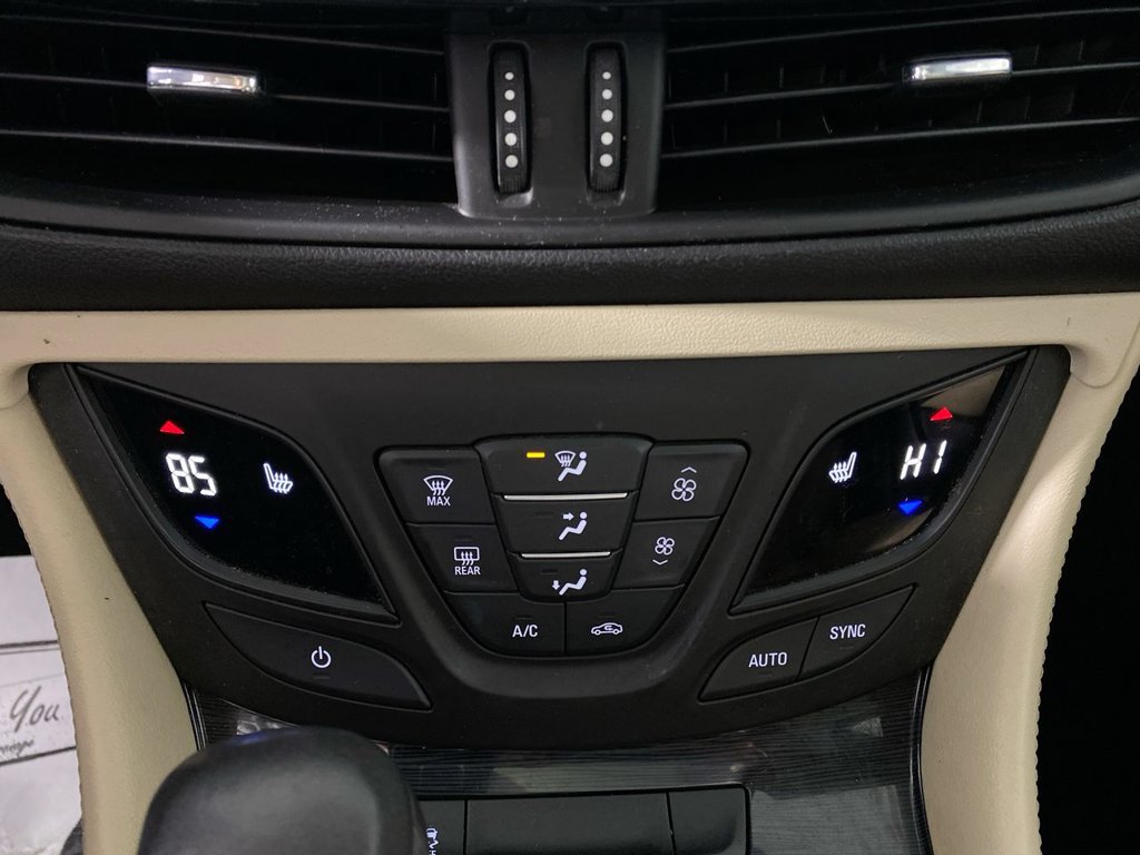 Used 2018 Buick Envision Essence FWD image 18