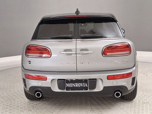 Certified 2024 MINI Cooper Clubman S FWD image 8