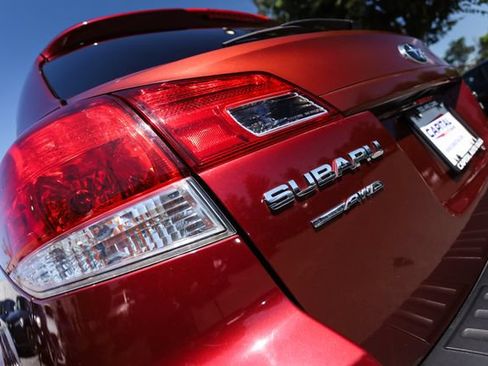 Used 2011 Subaru Outback 2.5i Premium w/ All-Weather Pkg AWD/4WD image 18