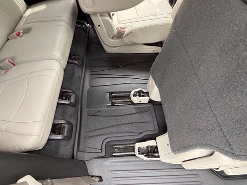 Used 2019 Buick Enclave Essence FWD image 74