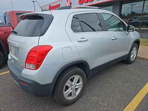 Used 2016 Chevrolet Trax LT w/ LT Convenience Package image 4