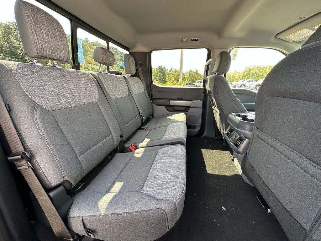 New 2026 Ford F450 XLT w/ FX4 Off-Road Package AWD/4WD image 25