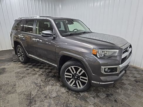 Used 2021 Toyota 4Runner Limited AWD/4WD image 7