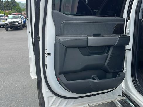 Used 2022 Ford F150 Lariat w/ Trailer Tow Package AWD/4WD image 15