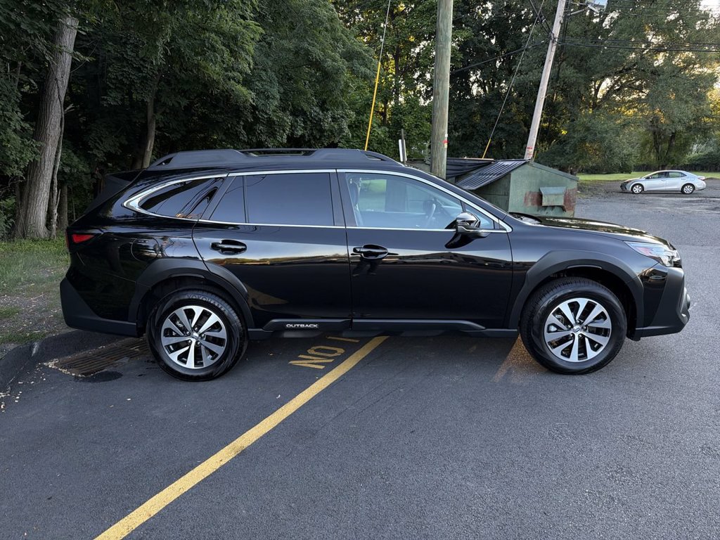 Certified 2024 Subaru Outback Premium AWD/4WD image 9