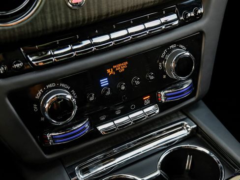 Used 2022 Rolls-Royce Ghost image 53