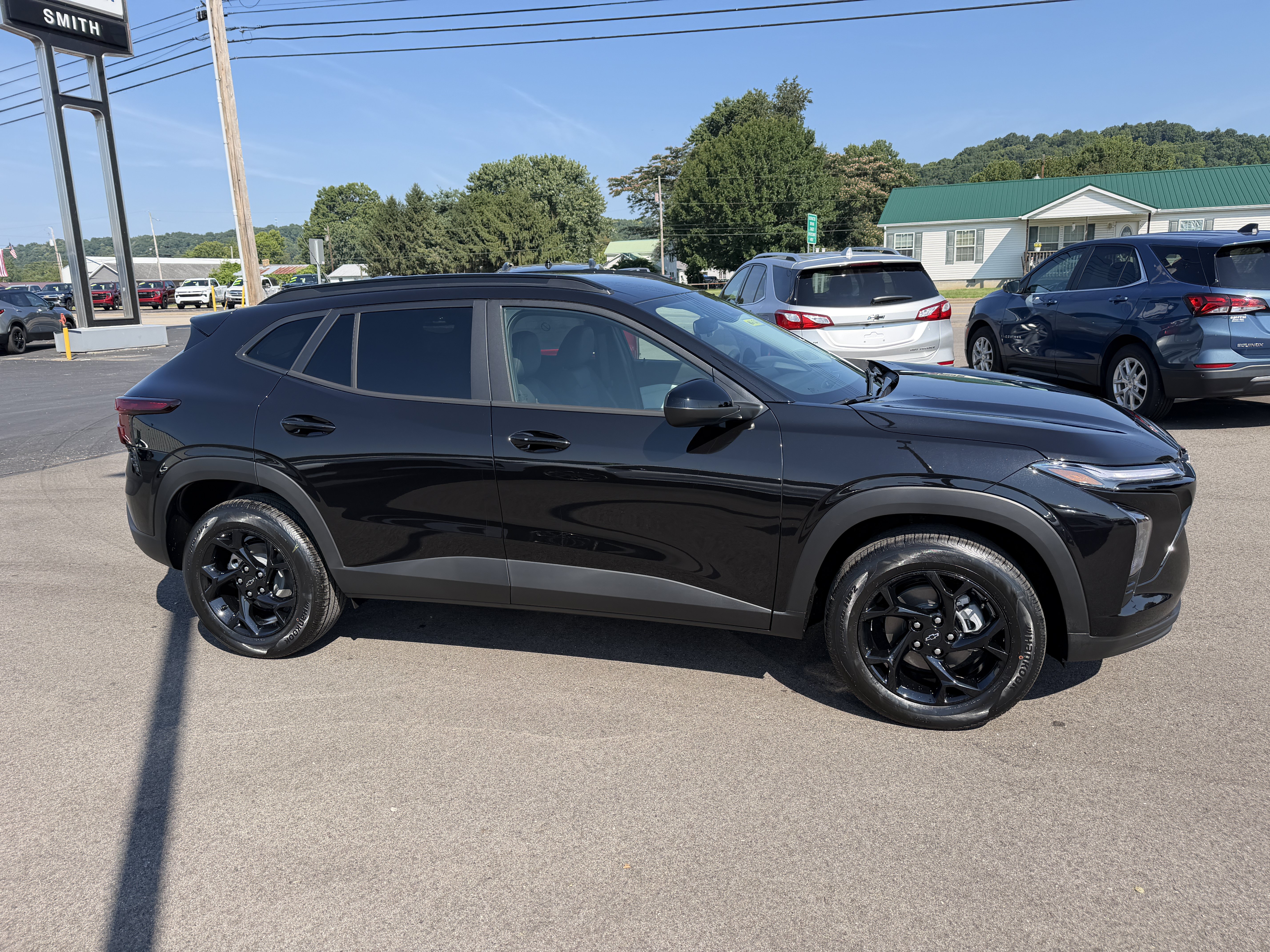 New 2026 Chevrolet Trax LT w/ Driver Confidence Package FWD image 7
