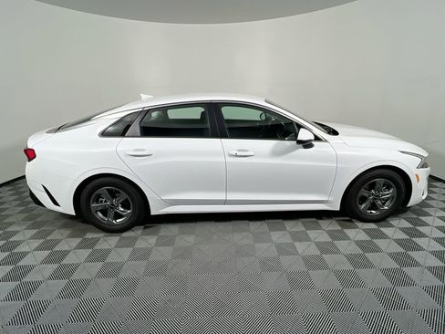 Used 2022 Kia K5 LXS image 2