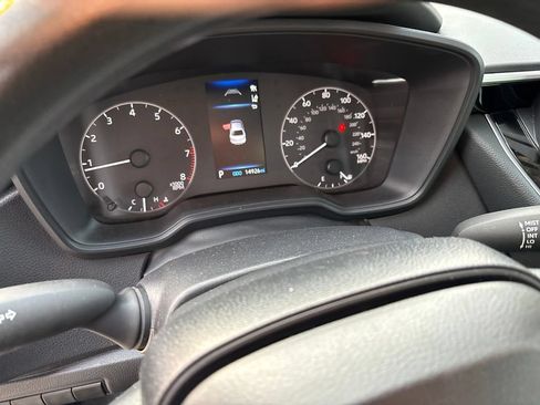 Used 2025 Toyota Corolla LE FWD image 14