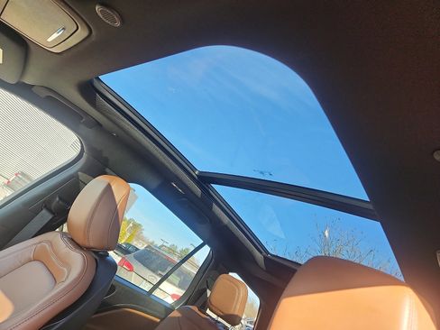 Used 2023 Lincoln Aviator Reserve w/ Equipment Group 201A image 22