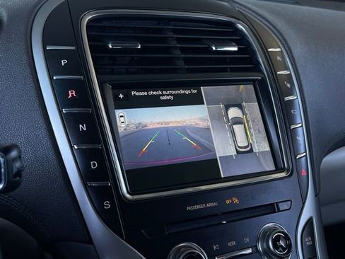 Used 2019 Lincoln Nautilus Reserve image 13