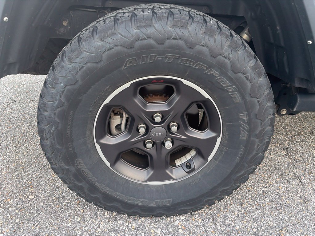 Used 2021 Jeep Gladiator Rubicon AWD/4WD image 5