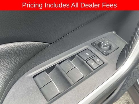 Used 2023 Toyota RAV4 SE AWD/4WD image 19