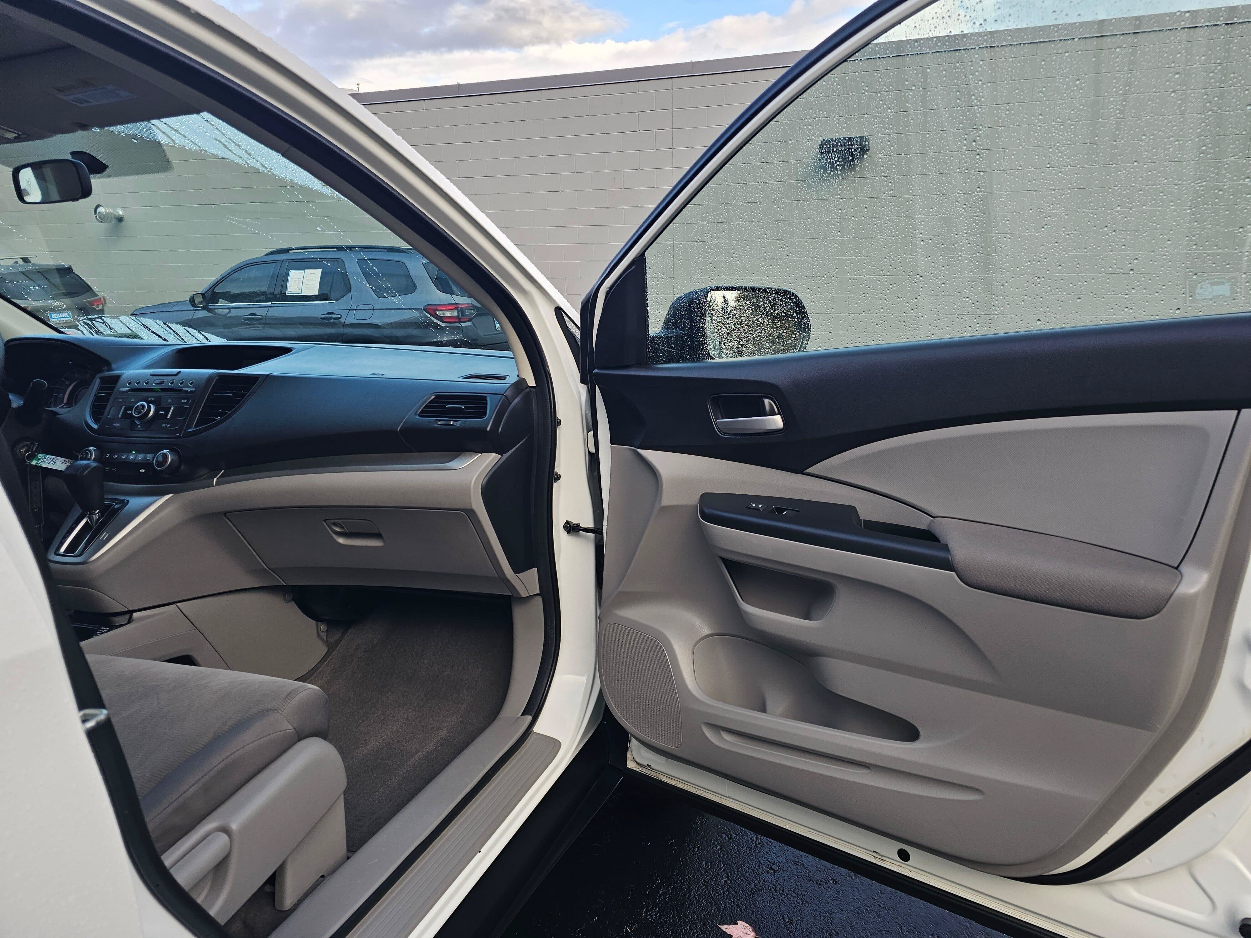 Used 2012 Honda CR-V LX image 12