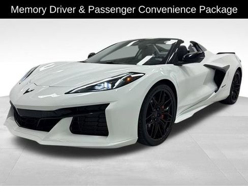 Used 2025 Chevrolet Corvette Z06 image 6