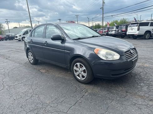 Used 2011 Hyundai Accent GLS w/ Premium Pkg 4 FWD image 7