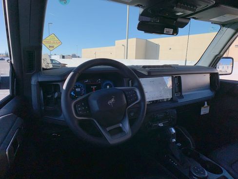 New 2025 Ford Bronco Badlands image 29