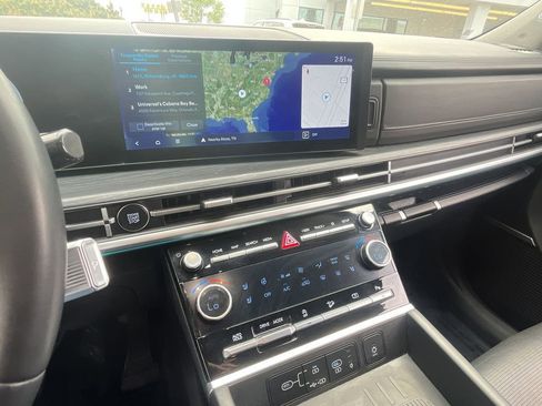 Used 2025 Hyundai Santa Fe Limited FWD image 19