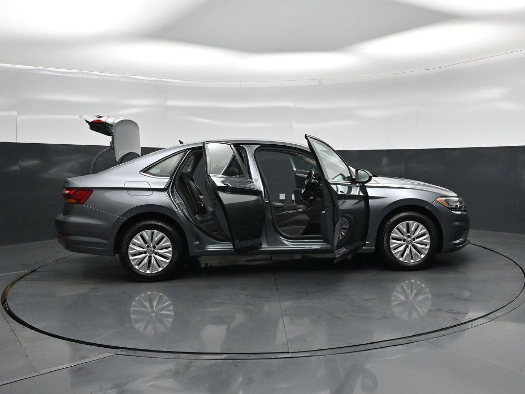 Used 2019 Volkswagen Jetta S w/ Driver Assistance Package FWD image 4