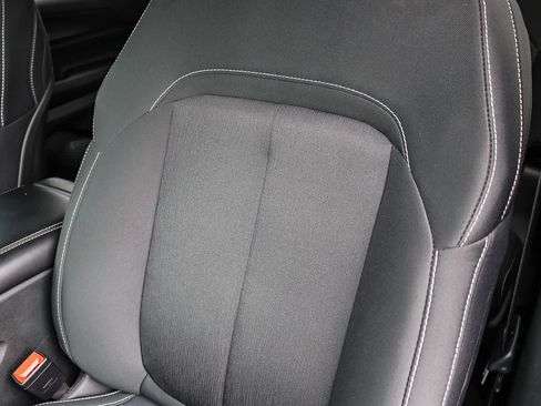 Used 2025 Jeep Grand Cherokee L Laredo RWD image 23