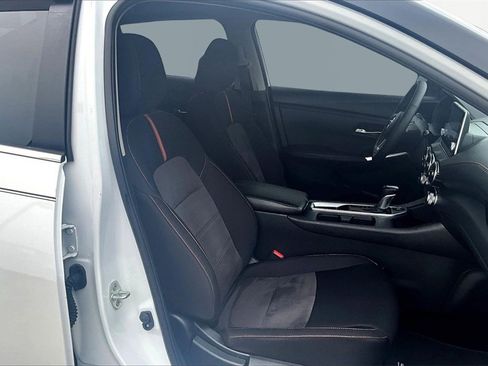 Used 2023 Nissan Sentra SR w/ Midnight Edition Package image 7