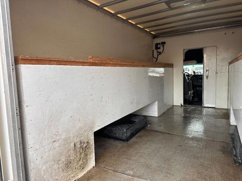 Used 2016 GMC Savana 3500 image 7