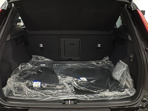 New 2026 Volvo XC40 B5 Ultra w/ Climate Package image 29