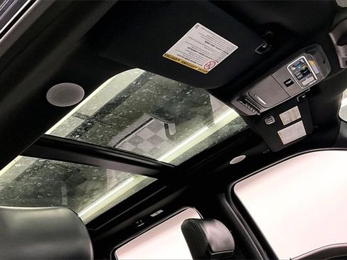 Used 2024 Ford F350 Platinum w/ FX4 Off-Road Package image 18