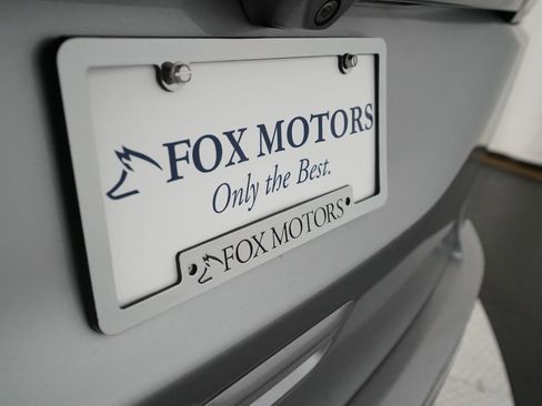 Used 2018 Chrysler Pacifica Touring-L image 38